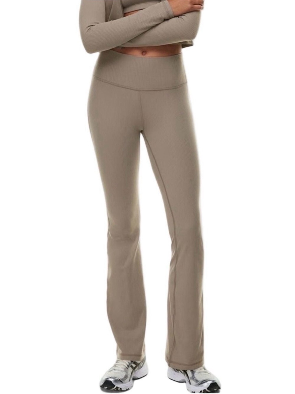 NWOT Aritzia TNAction taupe wide leg flare performance leggings size medium